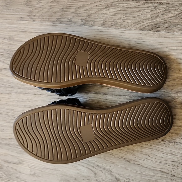 Brand New Slip On Sandals - Picture 2 of 4